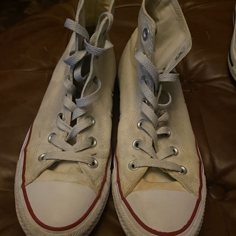 White converse sneakers size 8